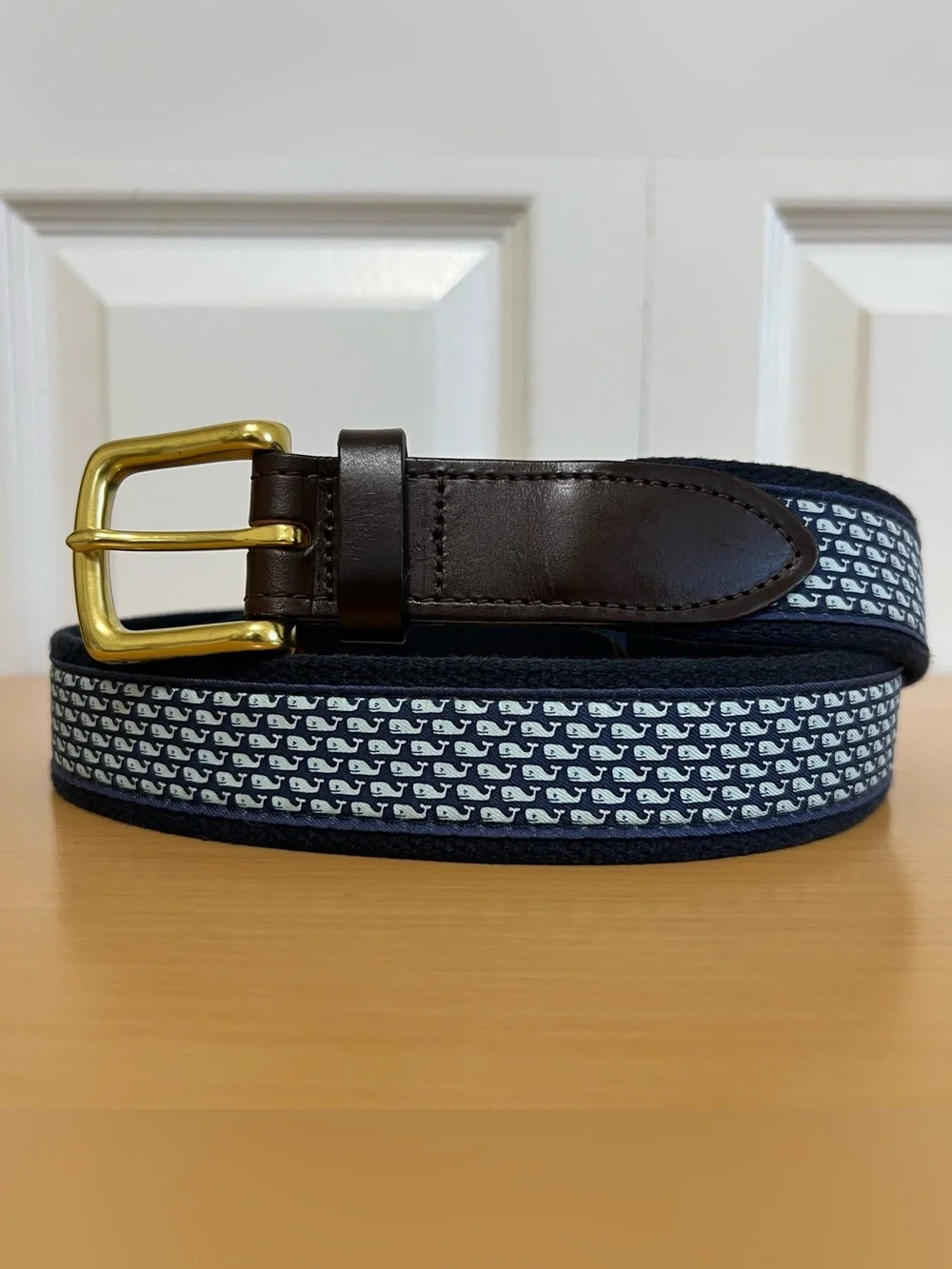 Vineyard Vines Navy Whale Club Canvas Belt with Brown Leather Trim Size 44 USA